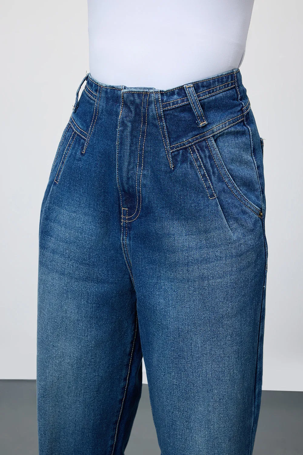 Slouchy Cobalt Blue Jeans for a Stylish Look