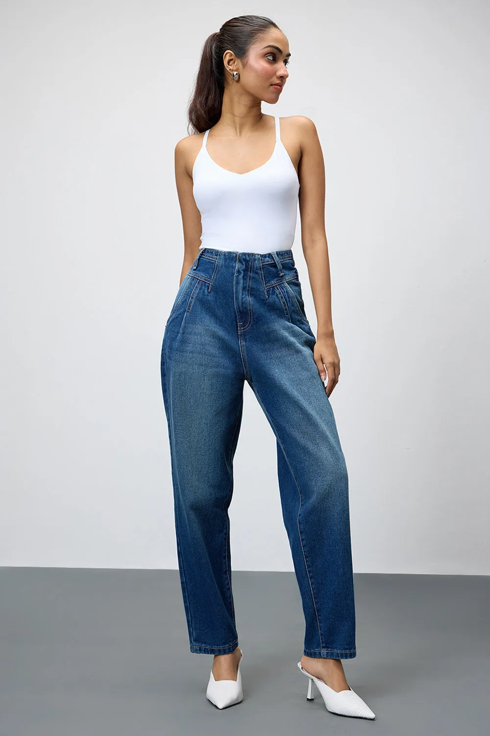 Slouchy Cobalt Blue Jeans for a Stylish Look