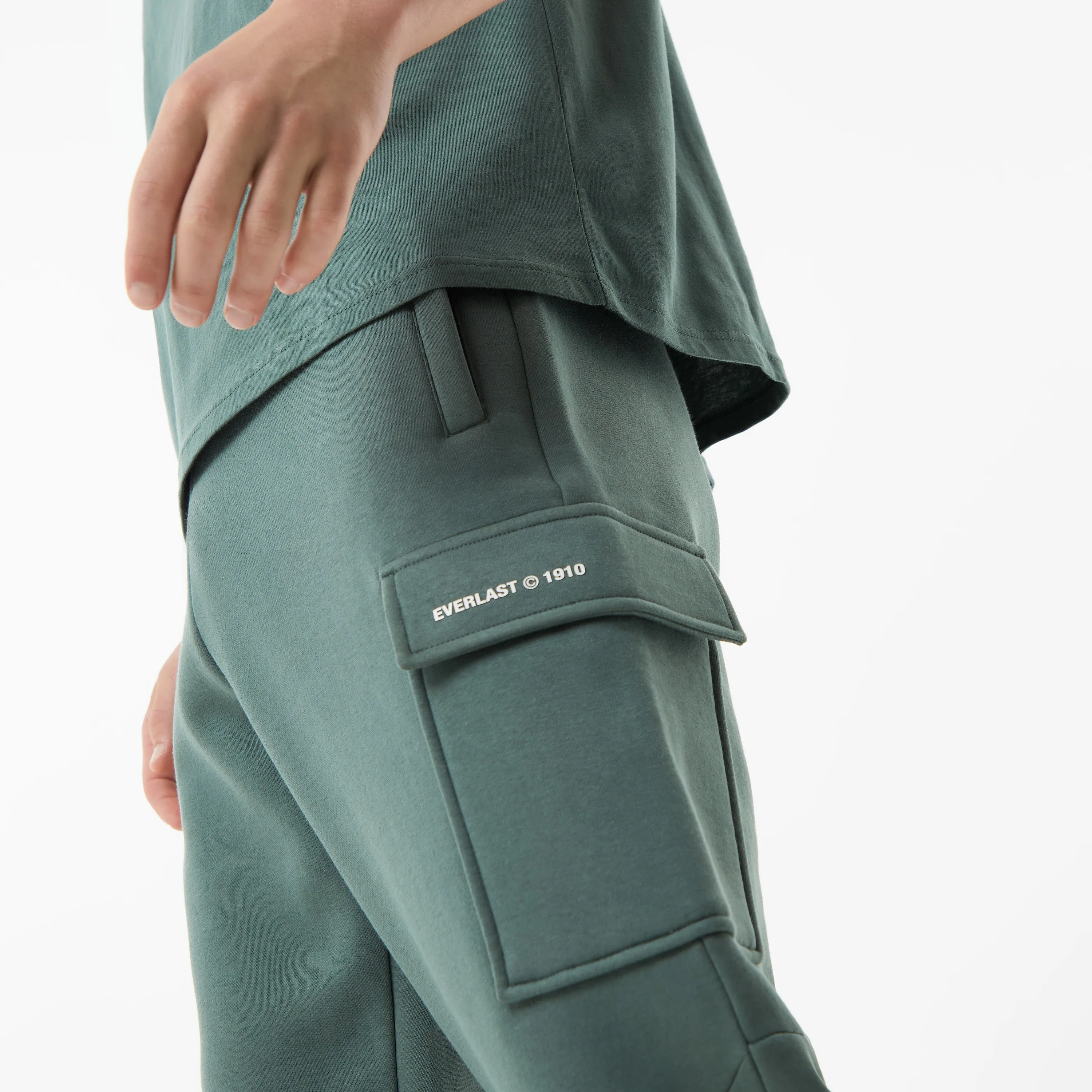 Mens Lightweight Cargo Track Pants - Versatile Activewear with Multiple Pockets for Comfort and Mobility