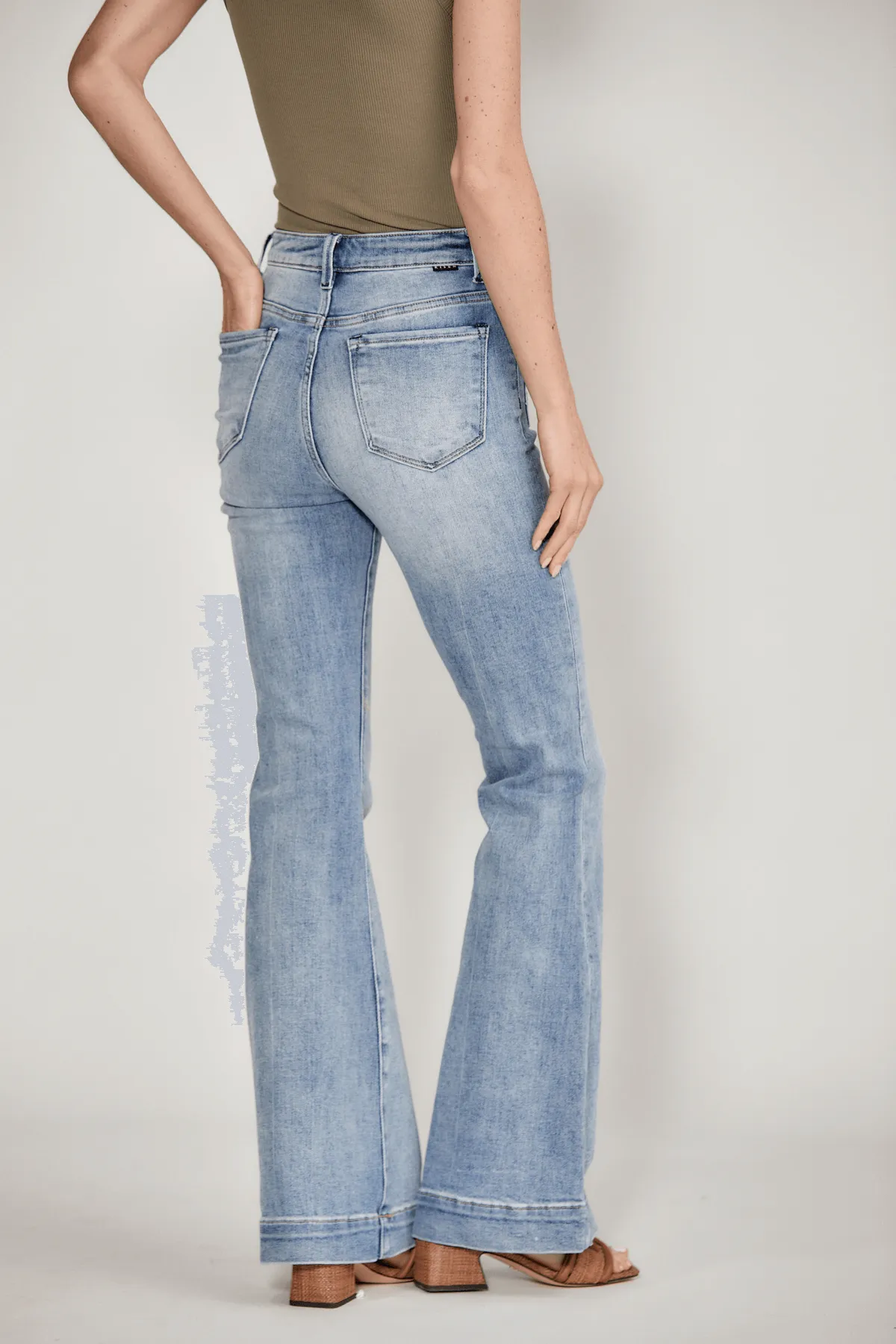 Optimized Title: Fashionable Risen Sedona Patch Pocket Jeans - Stylish and Trendy Womens Denim Pants