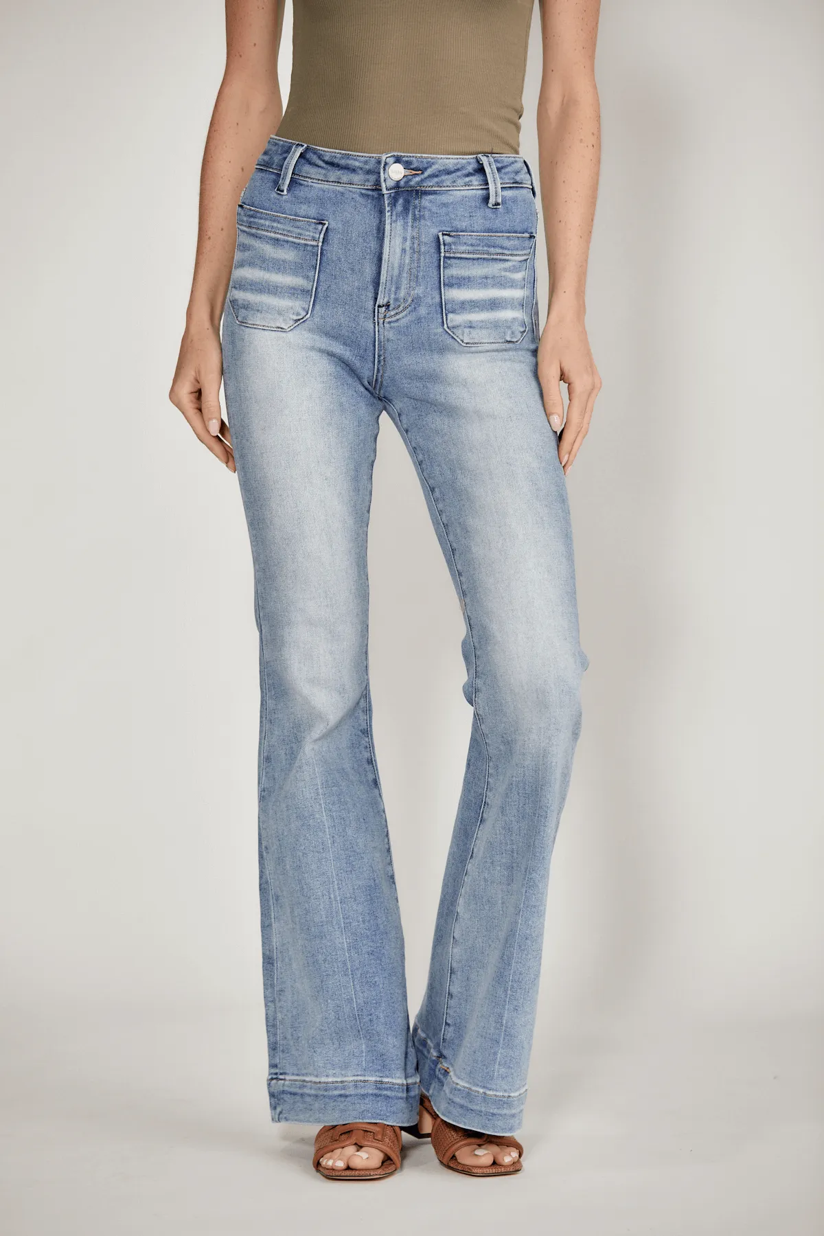 Optimized Title: Fashionable Risen Sedona Patch Pocket Jeans - Stylish and Trendy Womens Denim Pants