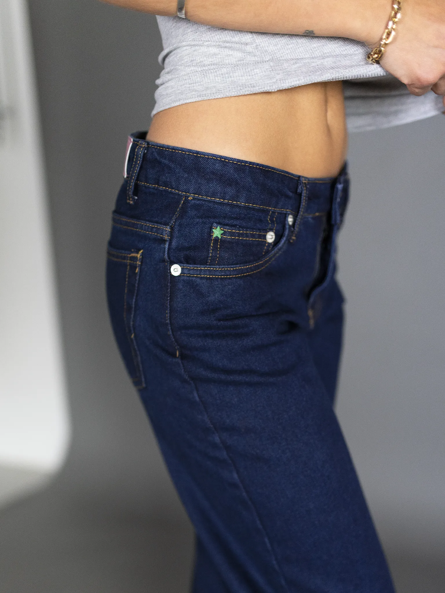 Premium Dark Blue VERA Jeans - High-Quality, Durable Denim